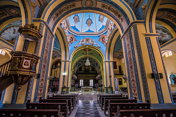 cathédrale santiago de cuba - santiago de cuba photos et images de collection