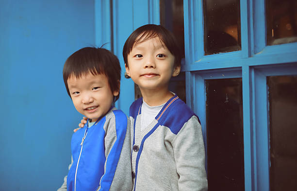 istock Two brothers in the hutong 625167216