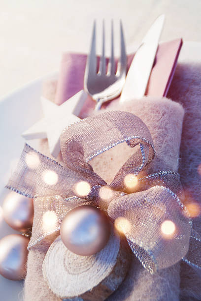 navidad decoración de mesa - festessen fotografías e imágenes de stock