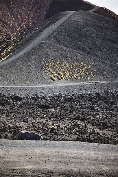 Cratère de l’Etna et paysage volcanique autour de l’Etna, Sicile, It - Photo