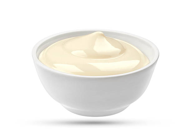 istock Mayonnaise bowl isolated on white background 625313564