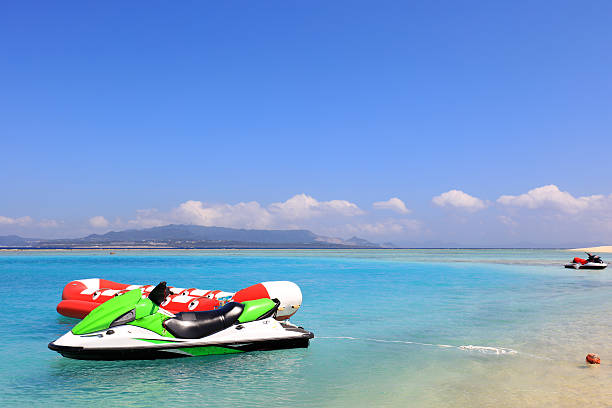 istock Beautiful sea in Okinawa 625328582