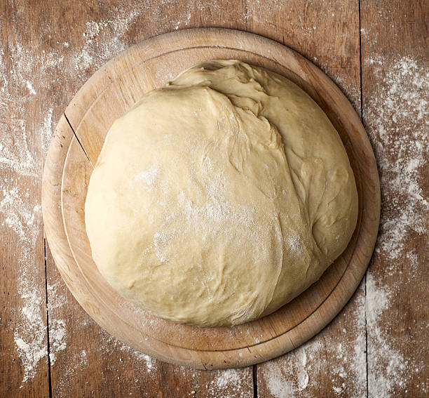 massa crua fresca - dough sphere kneading bread imagens e fotografias de stock