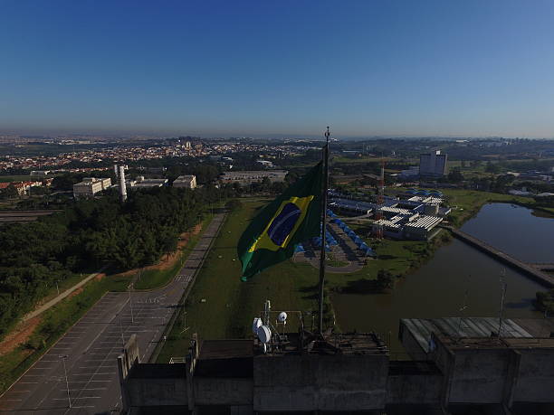 paço municipal de sorocaba  bandeira do brasil - prague czech republic high angle view aerial view - fotografias e filmes do acervo
