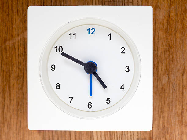 istock The second series of the sequence of time, 39/96 625395260