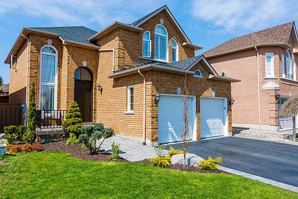 Luxury houses in North America