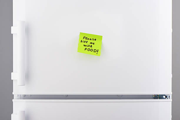 istock Please feel me with food note on green sticky paper 625466990