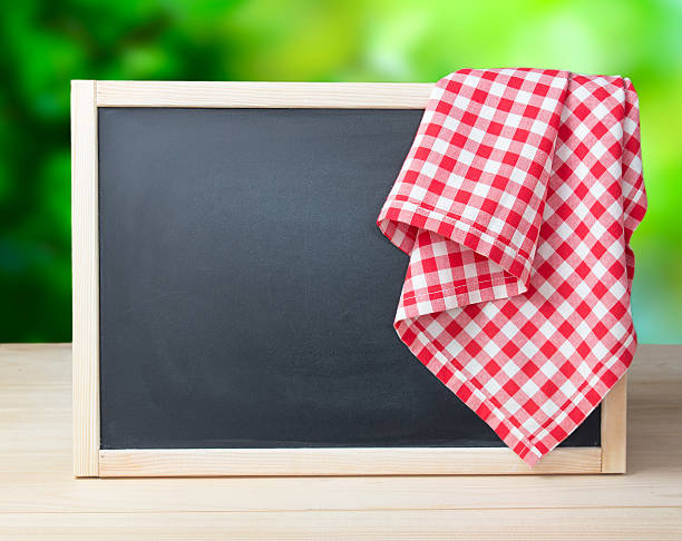 blackboard menu recipe frame picnic cloth background. - napkin black blank ideas imagens e fotografias de stock
