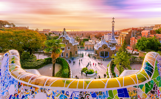 Vista de la ciudad desde el Parque Güell en Barcelona, España photo