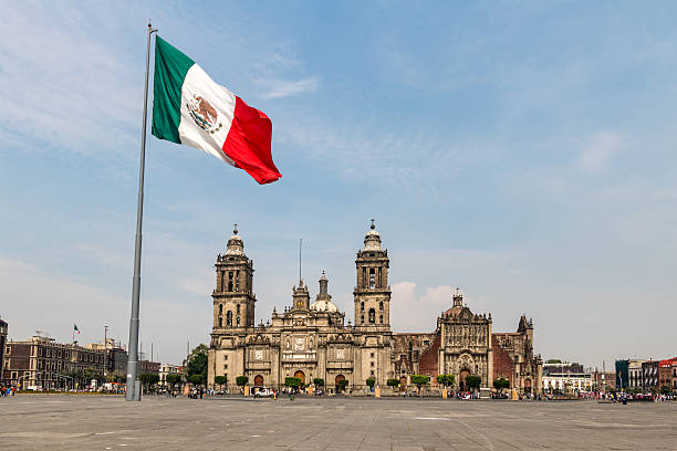 panoramiczny widok na zocalo i katedrę - meksyk, meksyk - christianity spirituality religion one way zdjęcia i obrazy z banku zdjęć