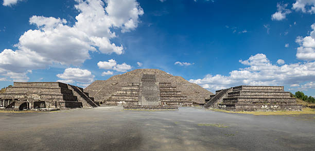 Moon Pyramid at Teotihuacan Ruins - Mexico City, Mexico Dead Avenue and Moon Pyramid at Teotihuacan Ruins - Mexico City, Mexico mexico state photos stock pictures, royalty-free photos & images