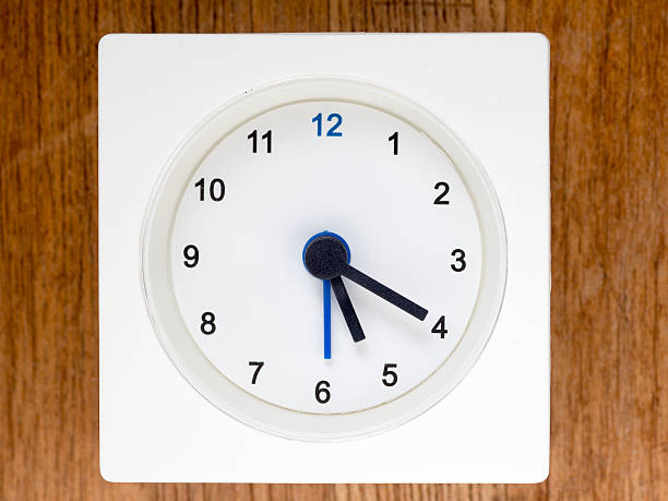 istock The second series of the sequence of time, 43/96 625669402