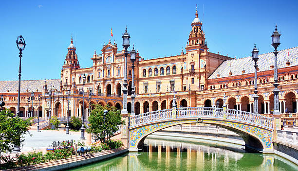 plaza de españa em sevilha - sevilla imagens e fotografias de stock