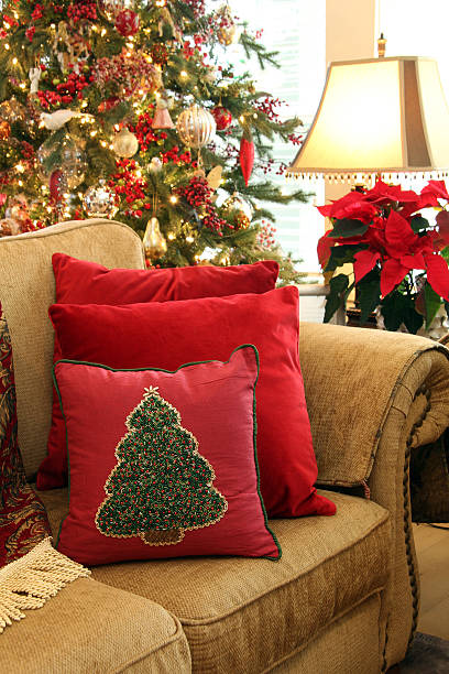 istock Christmas living room 625740350