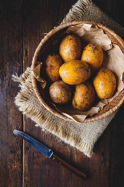 istock Vietnamese Ambarella Fruits 625753480