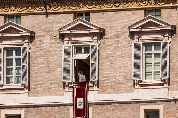 papa angelus in vaticano - lake angelus foto e immagini stock