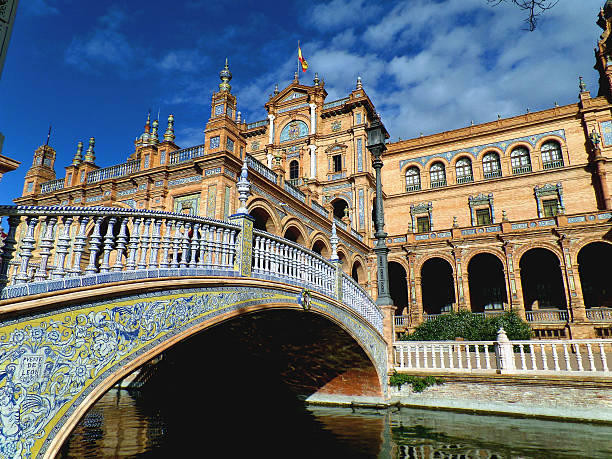istock Gorgeous decorated bridge and stunning architecture at Plaza de Espana 625779938