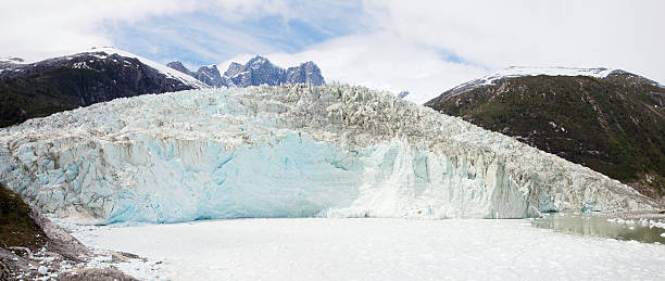 istock Pia Glacier in Patagonia, Chile in Summer 625801730