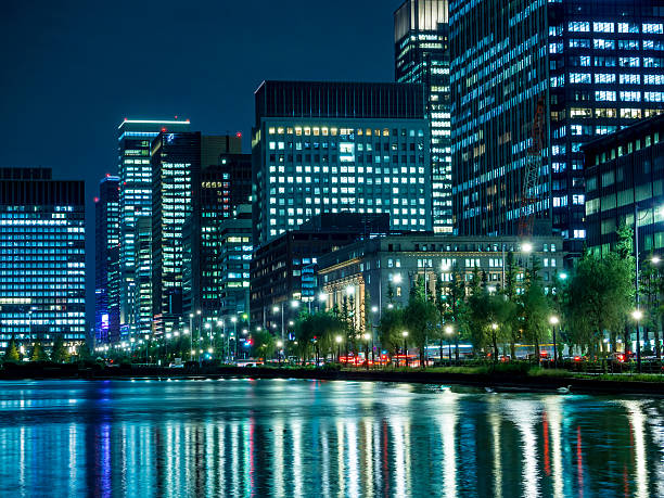istock Tokyo Marunouchi buildings at night 625811544