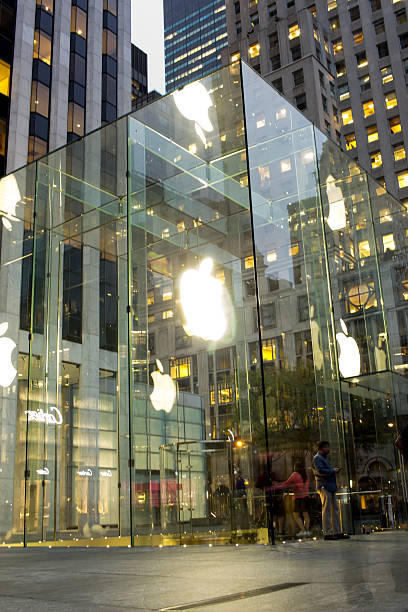 apple store new york - steve jobs foto e immagini stock