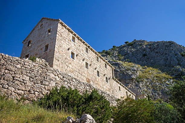 istock Hermitage Draceva port 625881190