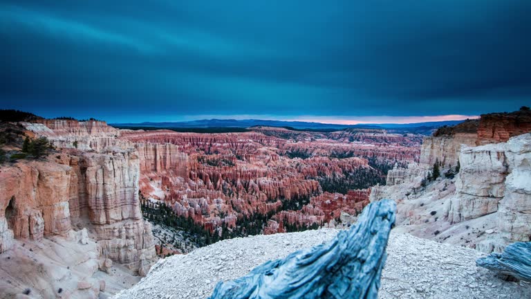 T/L 8K Stormy cloudscape over the Bryce Canyon