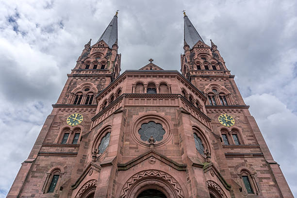 vista del johanneskirche en freiburg - lehre fotografías e imágenes de stock