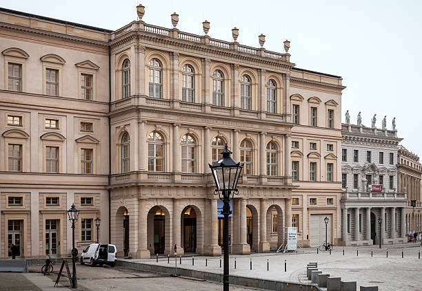 potsdam tem uma nova atração de construção - barberini - fotografias e filmes do acervo