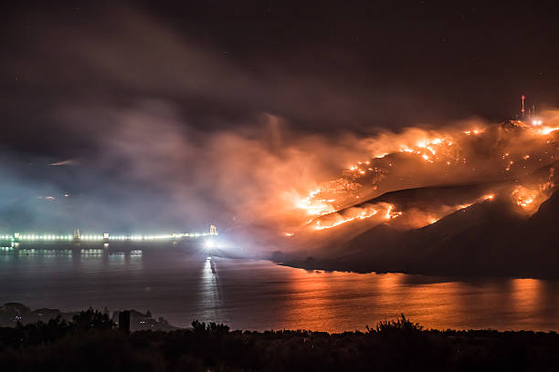 wildfires burn at grand coulee dam, washington - grand coulee dam imagens e fotografias de stock