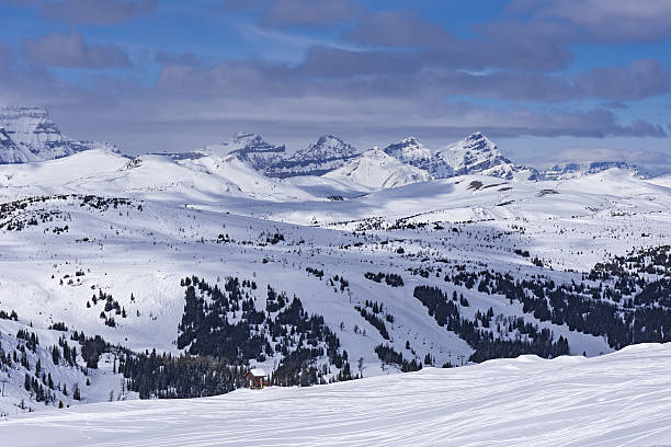 istock Mountain Ski Resort Bannf National Park Alberta Canada 625974046