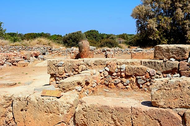 Jars and storage pits.