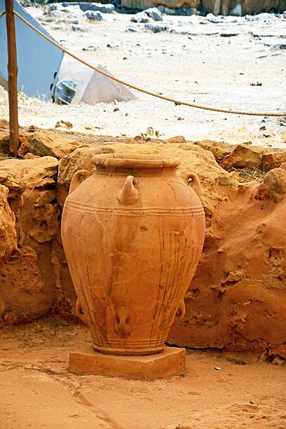 istock Large Minoan pot, Malia. 625984556