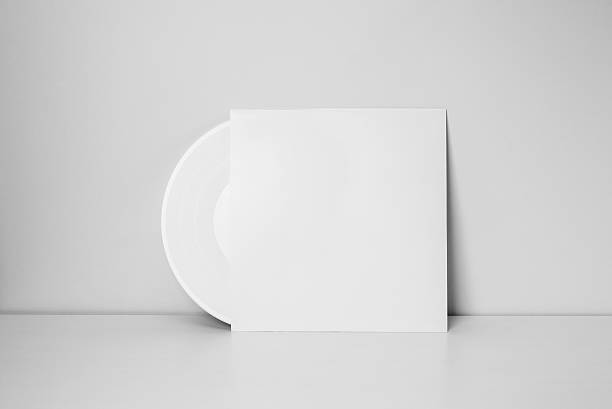 disco de vinilo blanco en estuche de papel - wood texture audio fotografías e imágenes de stock