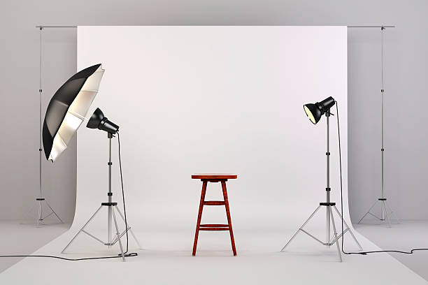 3 d montaje tipo estudio con luces y fondo blanco - encender fotos fotografías e imágenes de stock