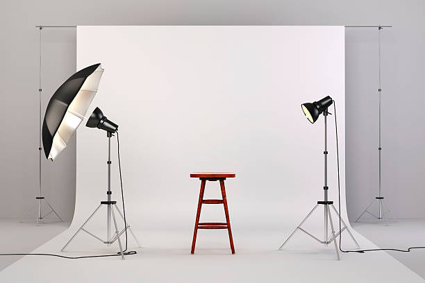 3 d montaje tipo estudio con luces y fondo blanco - estudios fotograficos fotografías e imágenes de stock