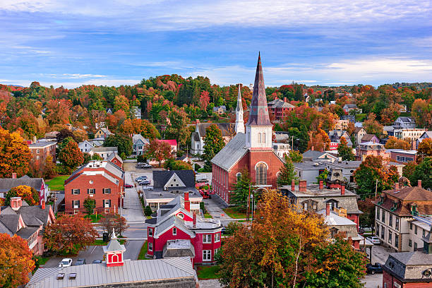 montpelier (vermont townscape) - vermont photos et images de collection