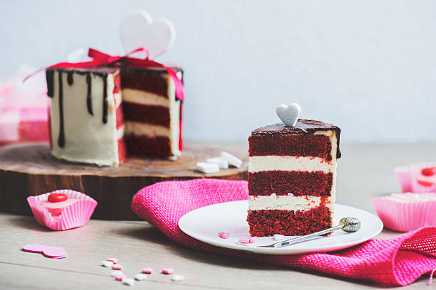 istock Cake on the pink sackcloth 626409964