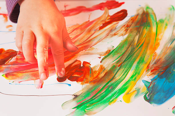 istock child draws, developmental classes in art, great artist (humorou 626422308