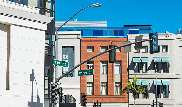 istock Wilshire blvd and Rodeo drive crossroad 626426772