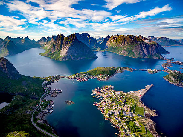 архипелаг lofoten острова - fjord стоковые фото и изображения