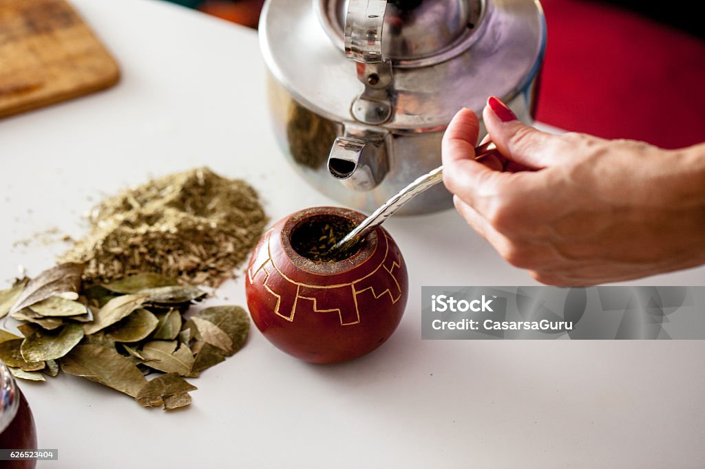 Gaan wandelen astronomie Wiskundige Yerba Mate Tea Drink Preparation Stock Photo - Download Image Now - Antioxidant, Caffeine, Camellia sinensis - iStock Gaan wandelen astronomie Wiskundige Yerba Mate Tea Drink Preparation Stock Photo - Download Image Now - Antioxidant, Caffeine, Camellia sinensis - iStock