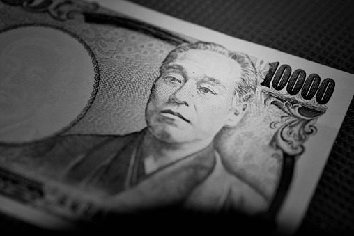 Japanese yen bills（Ten thousands japanese yen）