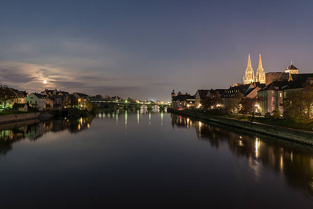 istock Full moon in regensburg 626572538