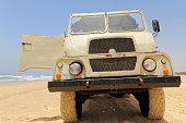 Old all-terrain truck ready for the sand. Lac Retba-Senegal. 3171