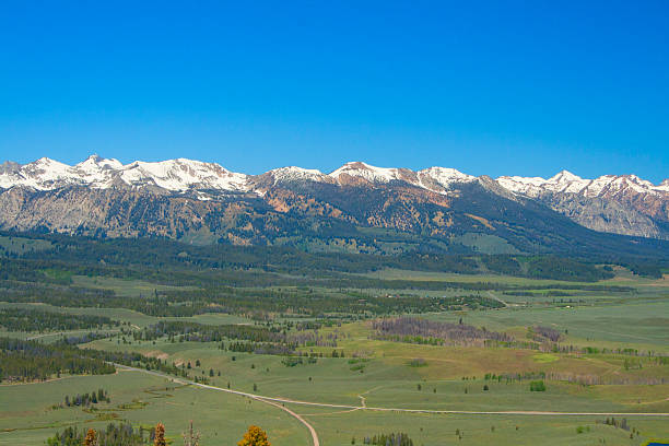 istock Green Mountain Valley 626699960