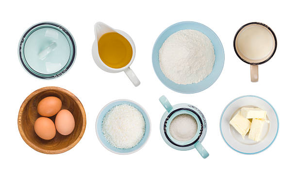collage d’objets d’ingrédients de cuisson isolés sur une vue blanche de dessus - isolated on white baked bakery biscuit photos et images de collection