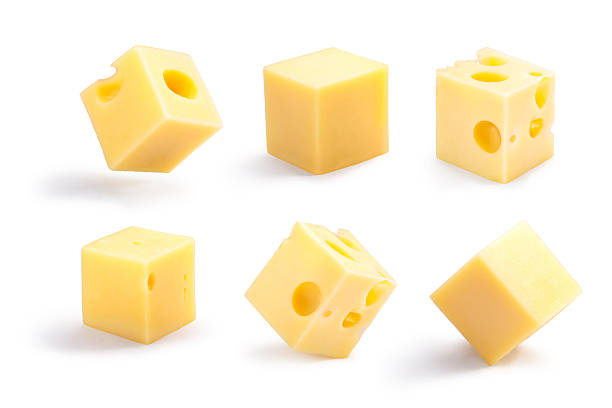 ensemble de cubes de fromage troués et natures, chemins - profiled photos et images de collection