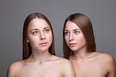 zwillinge-mit-perfekter-haut-und-langen-geraden-haaren.jpg?b=1&s=170x170&k=20&c=SNsoUGIZ0e5r44CoFZtkcD-uSc7ak-OhVOwDpRHFYQE=