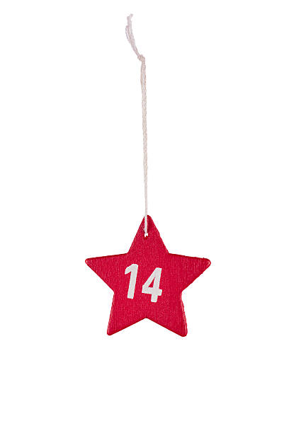 estrella de navidad de madera roja blanca número 14 ruta de recorte de cuerdas - advent calendar christmas number number 14 fotografías e imágenes de stock