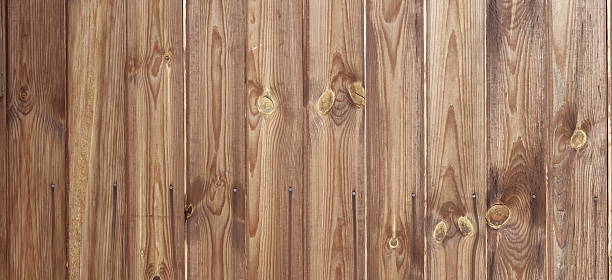 fienile parete in legno planking ampia trama. orizzontale marrone legno ba - wood seamless barn wall foto e immagini stock